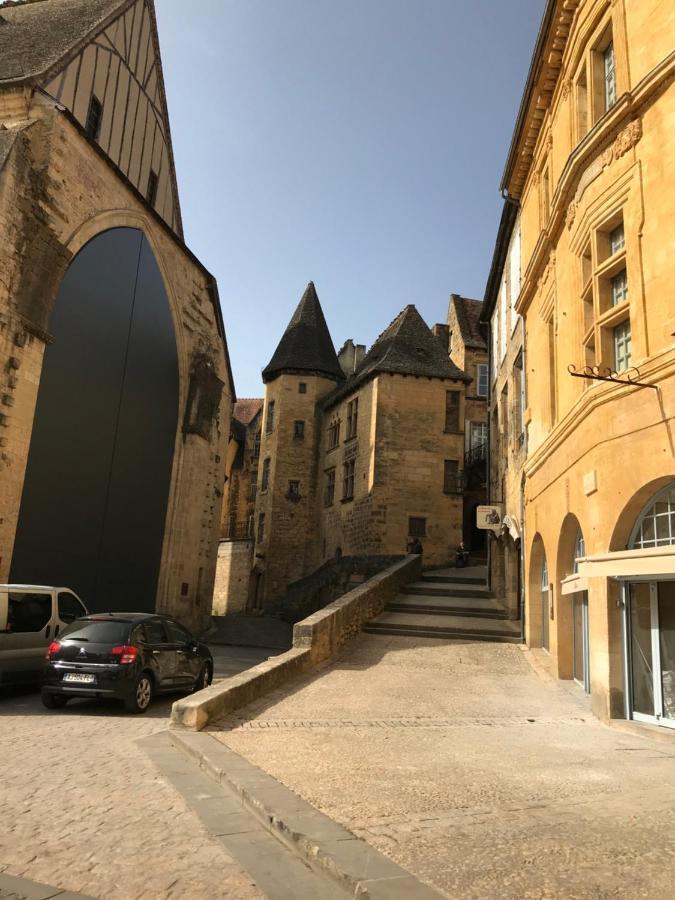 Le Mondou Saint-Julien-de-Lampon Екстериор снимка